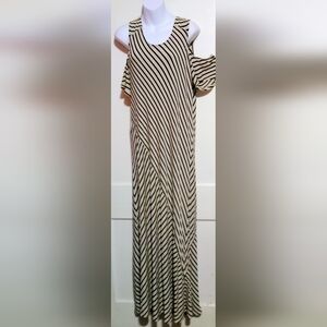 🛍️ BUNDLE ONLY 🛍️Lane Bryant Black and Gray Diagonal Stripe Maxi Dress